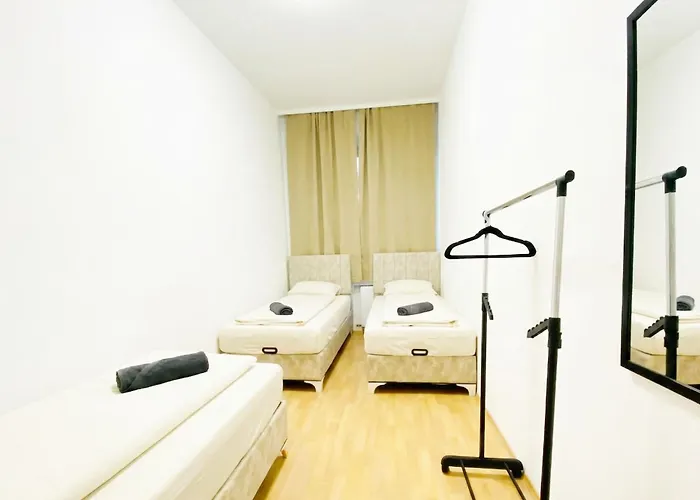 Apartman Private In 5br Shared Aprt For 11 Near Train Station